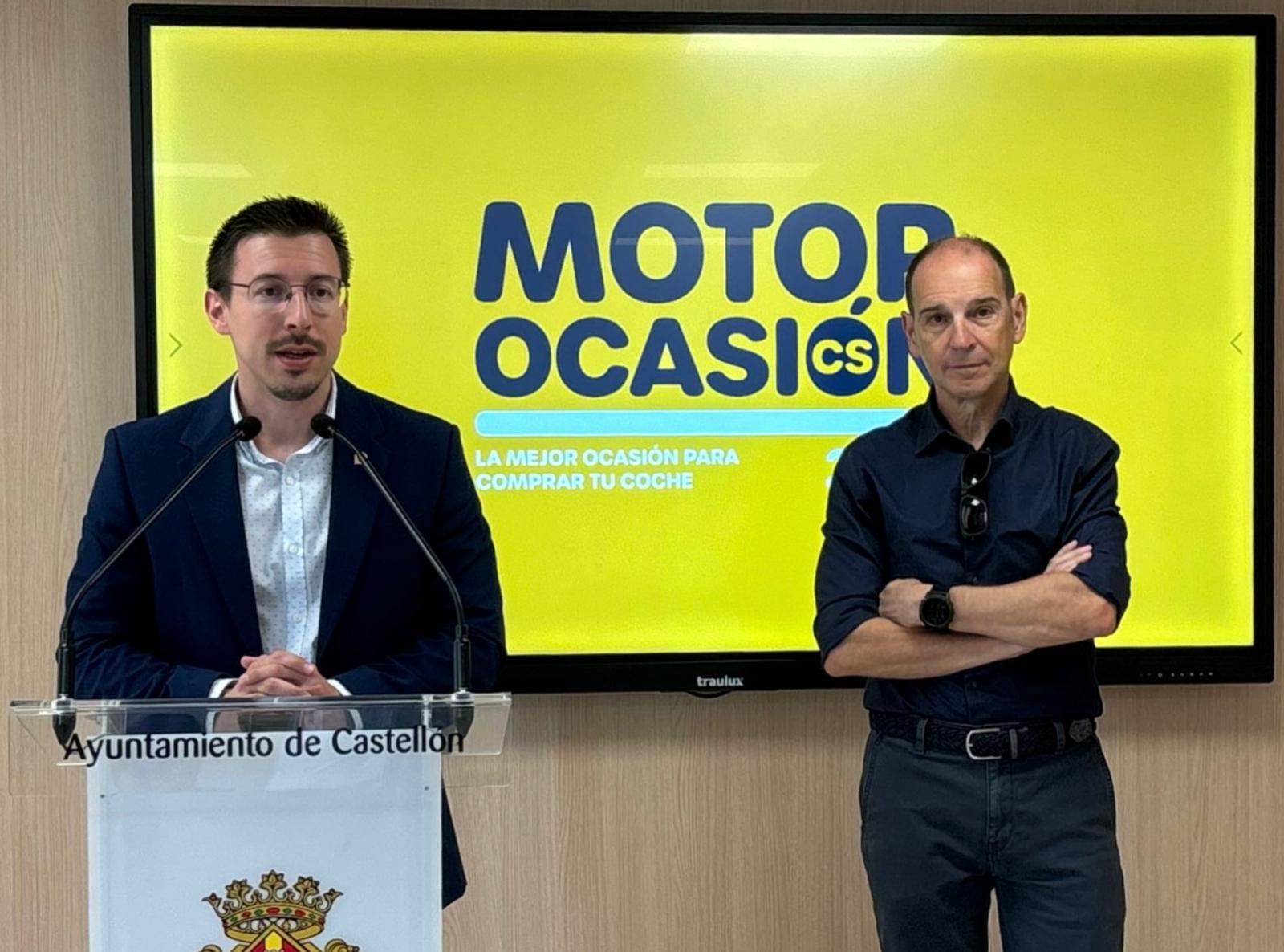 Alberto Vidal, regidor de Comerç i Consum, Fernando Lobón, director de Motorocasión Castelló, han fet balanç d'una edició en la qual s'han venut un total de 371 cotxes 