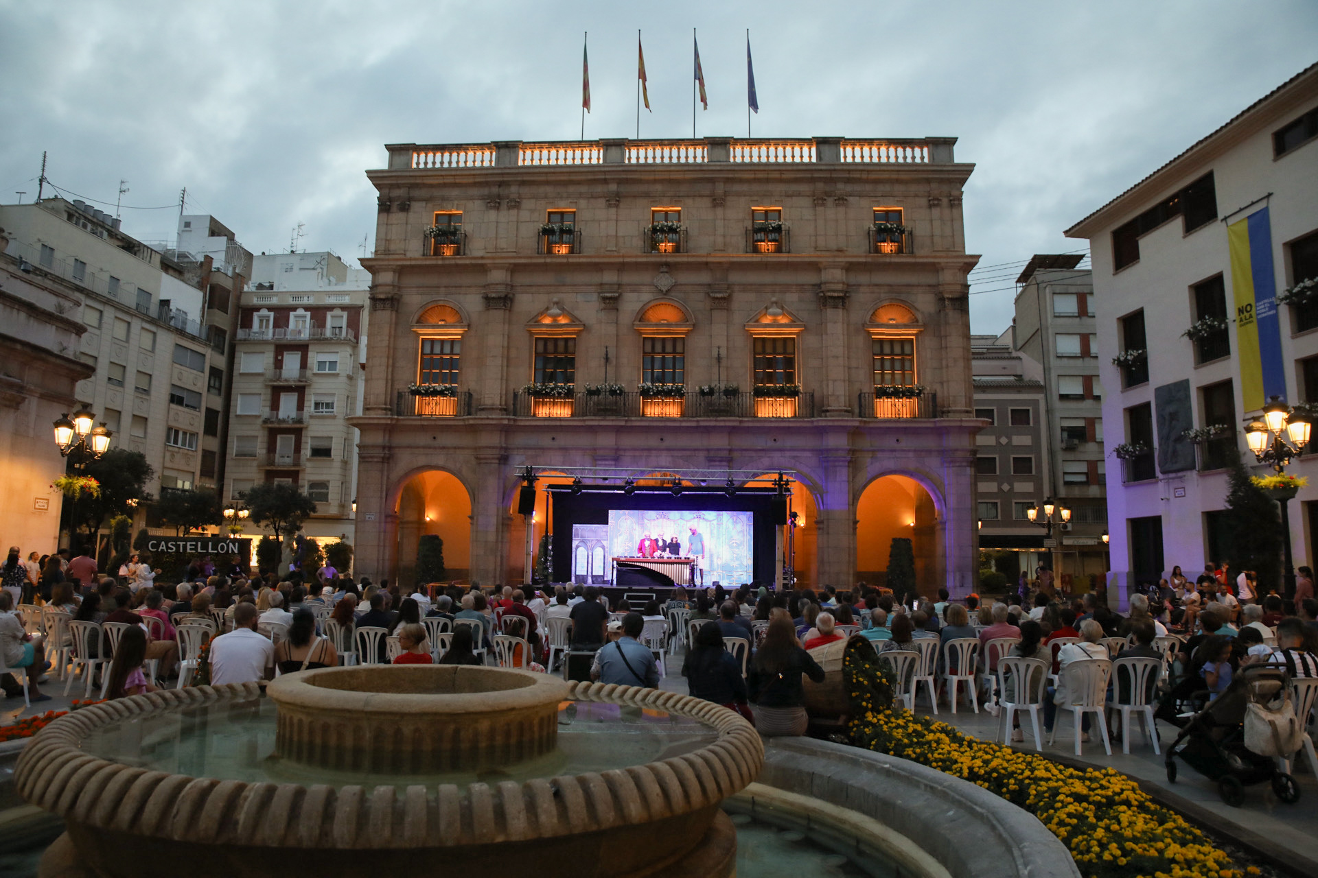 El ‘Clot i Fava’ posa el seu punt final amb actuacions en la Plaça Major, Les Aules i Hort dels Corders durant aquesta vesprada