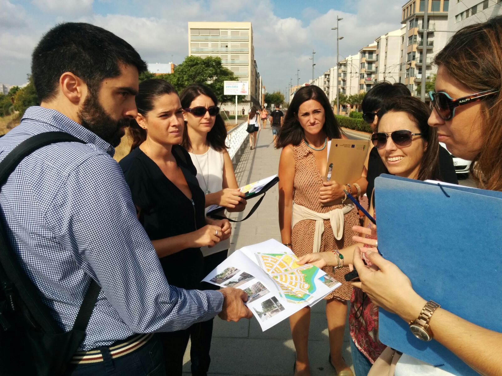 Sara Uso visita al Raval Universitari.jpg